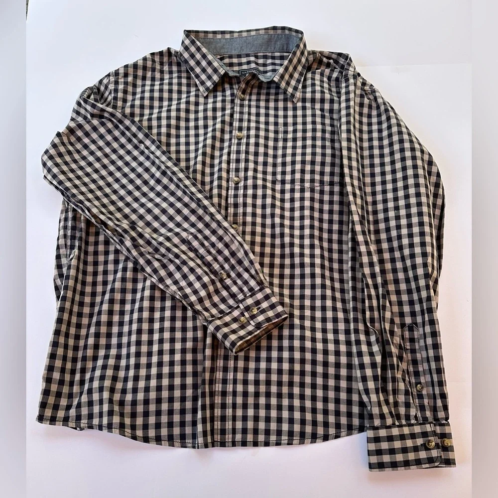 Men’s G.H. Bass Long Sleeved Shirt
Size XXL - Picture 2 of 7